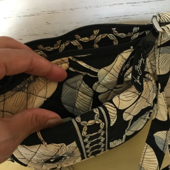 Vera Bradley Retired Lizzy - Picture 7 of 8